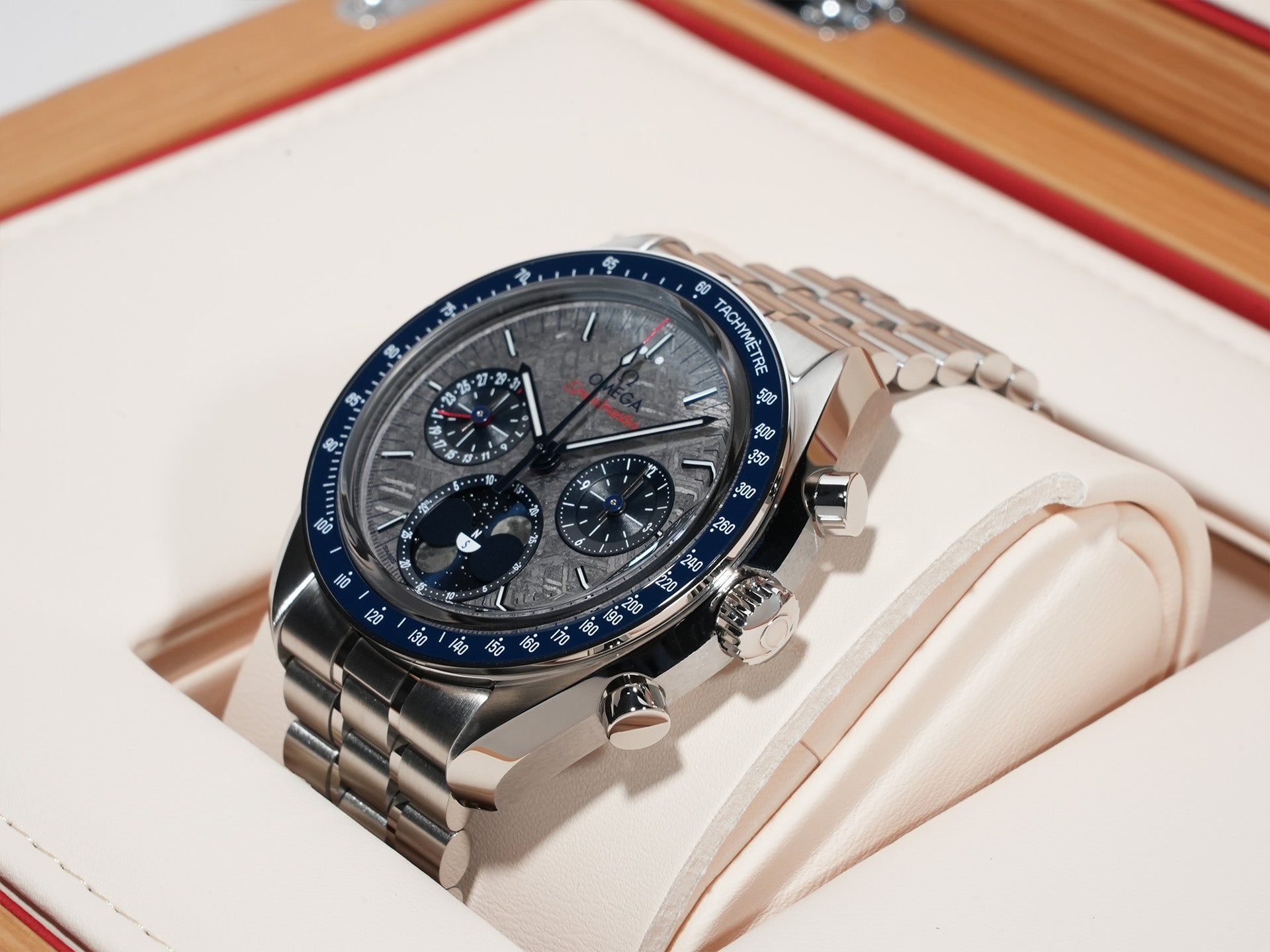 オメガ スピードマスター ムーンフェイズ コーアクシャル マスタークロノメーター メテオライト Ref.304.30.43.52.06.001 ステンレススチール メテオライト文字盤 未使用 8zithvbr