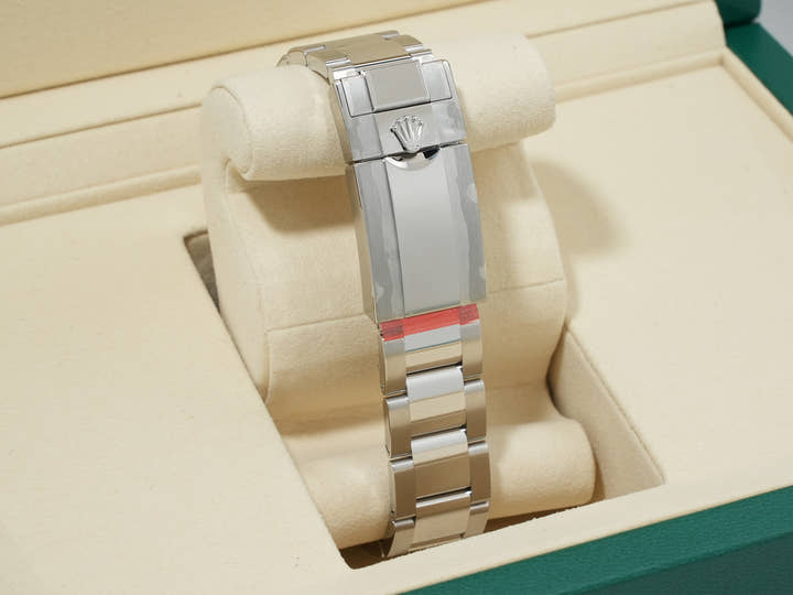 ロレックス デイトナ Ref.126500LN ステンレススチール ホワイト文字盤 未使用 ark9tfm8