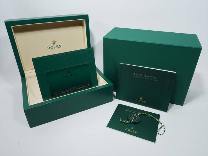 ロレックス デイトナ Ref.126500LN ステンレススチール ホワイト文字盤 未使用 ark9tfm8