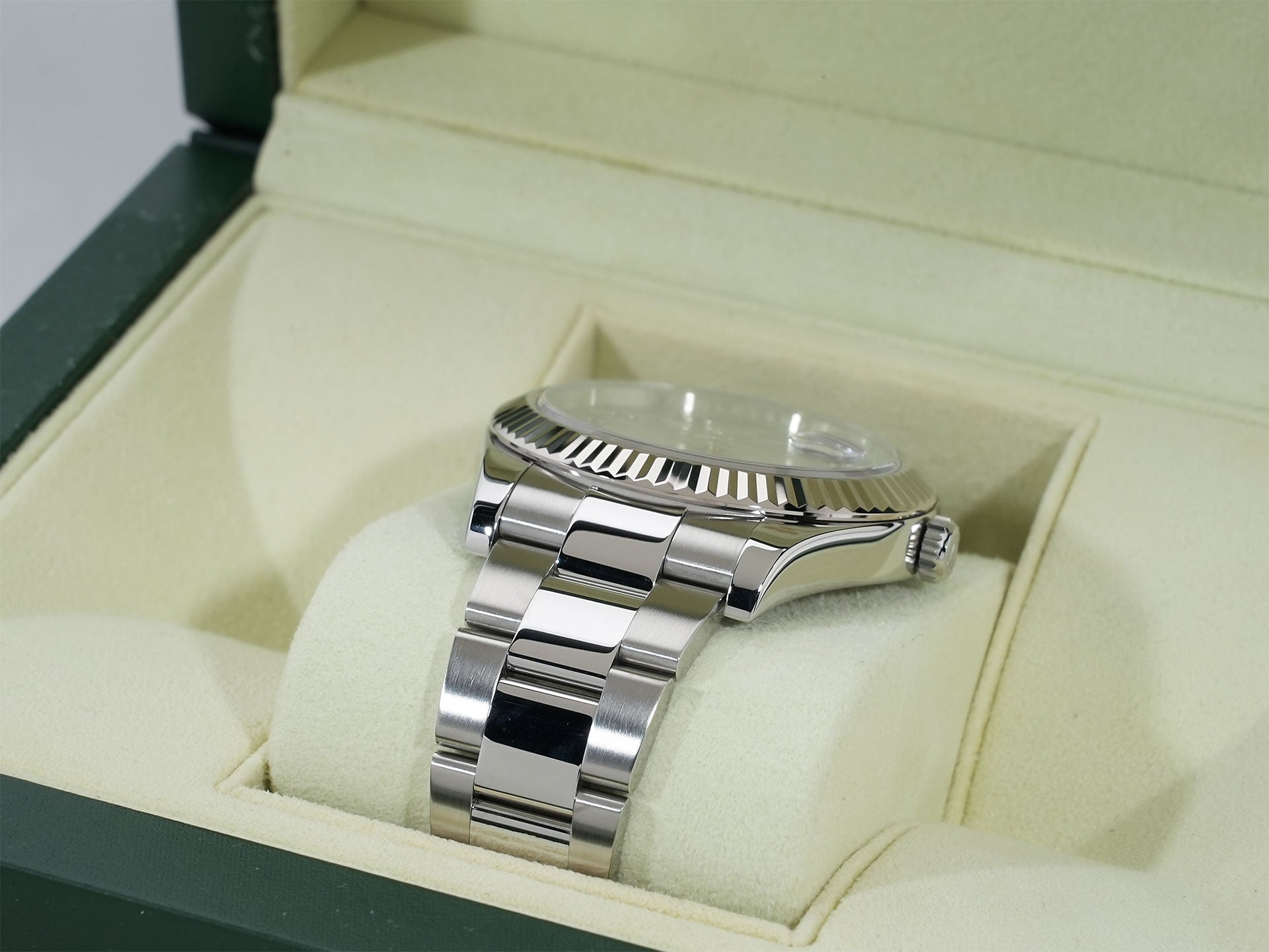 ロレックス デイトジャストII Ref.116334 ステンレススチール/ホワイトゴールド シルバーブルーアラビア文字盤 オイスターブレスレット 美品 3bwmq49b