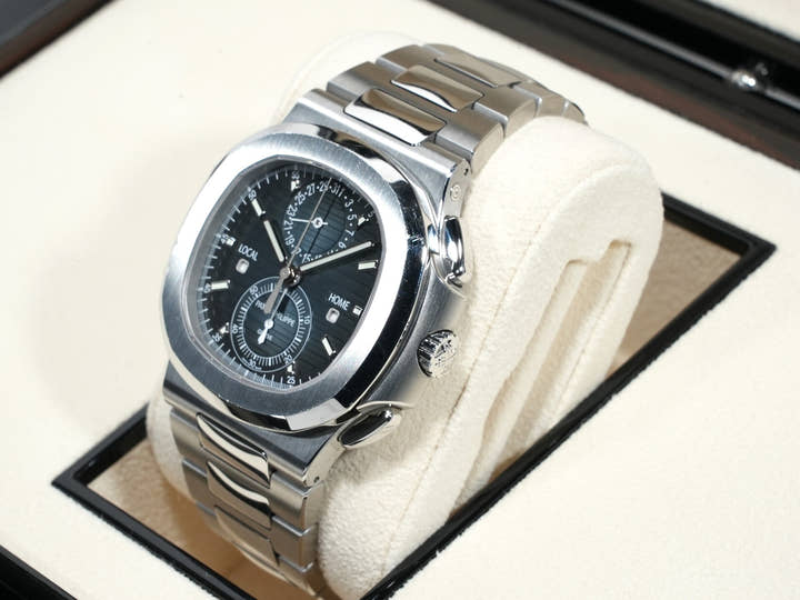 パテックフィリップ ノーチラス トラベルタイム クロノグラフ Ref.5990/1A-011 ステンレススチール ブルーソレイユ文字盤 中古 typvfvdz