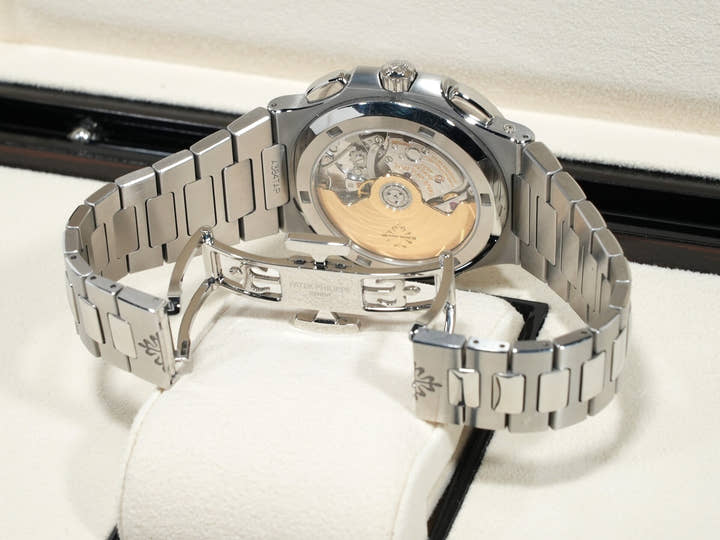 パテックフィリップ ノーチラス トラベルタイム クロノグラフ Ref.5990/1A-011 ステンレススチール ブルーソレイユ文字盤 中古 typvfvdz