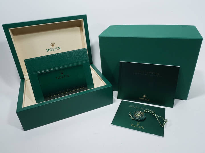 ロレックス デイトナ Ref.126500LN ステンレススチール ホワイト文字盤 未使用 xchxwr8r