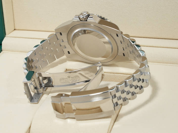 ロレックス GMTマスターII Ref.126710GRNR ステンレススチール ブラック文字盤 ジュビリーブレスレット 未使用 cy7z4uui