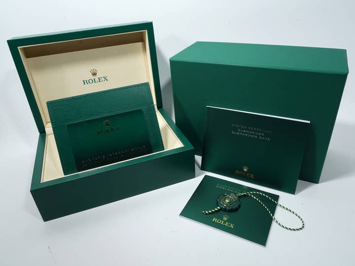 ロレックス サブマリーナー デイト Ref.126610LN ステンレススチール ブラック文字盤 未使用 vtfo4jdq