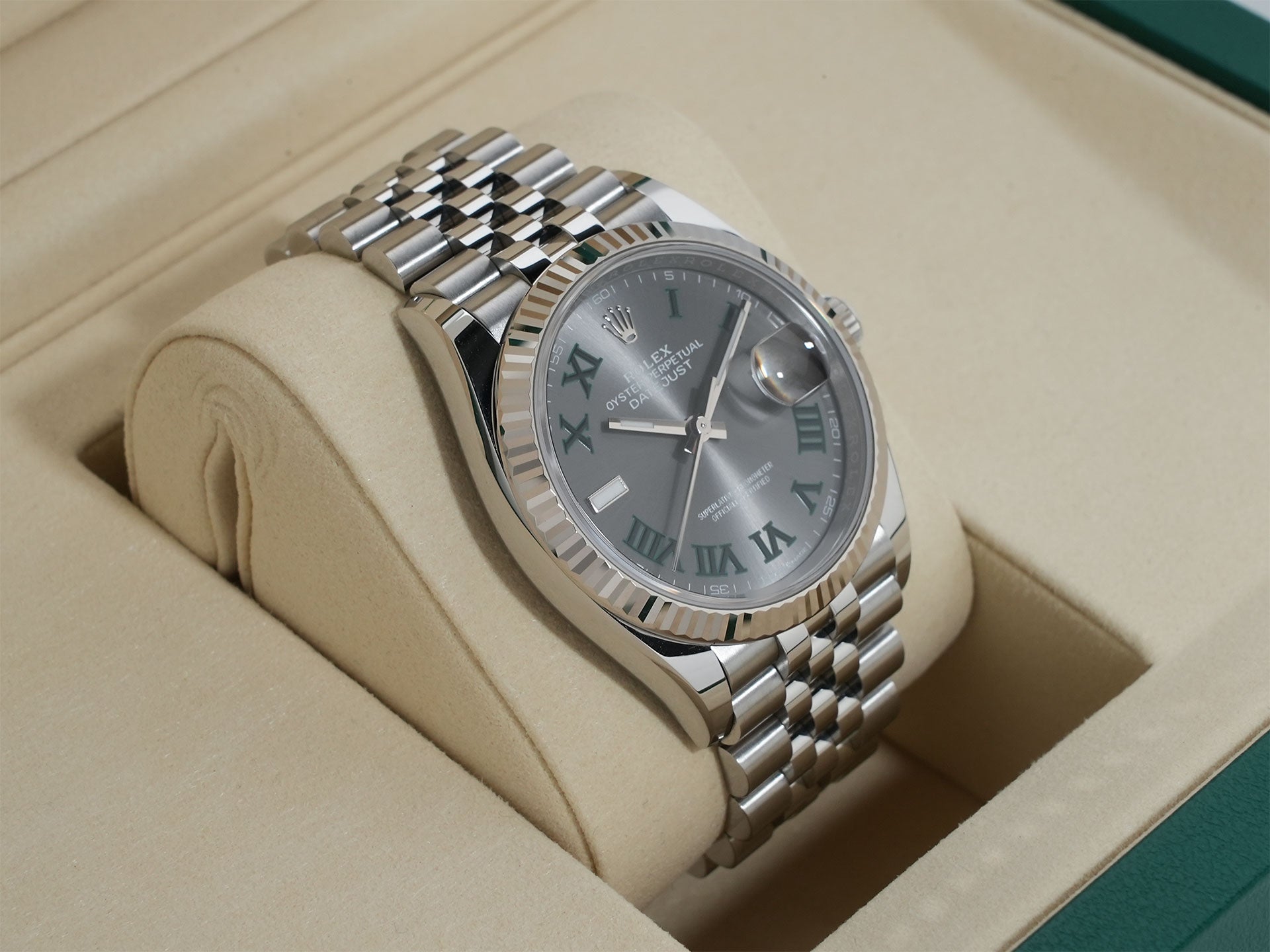 ロレックス デイトジャスト36 Ref.126234 ステンレススチール/ホワイトゴールド スレートローマン文字盤 ジュビリーブレスレット 美中古 7qee3xfv