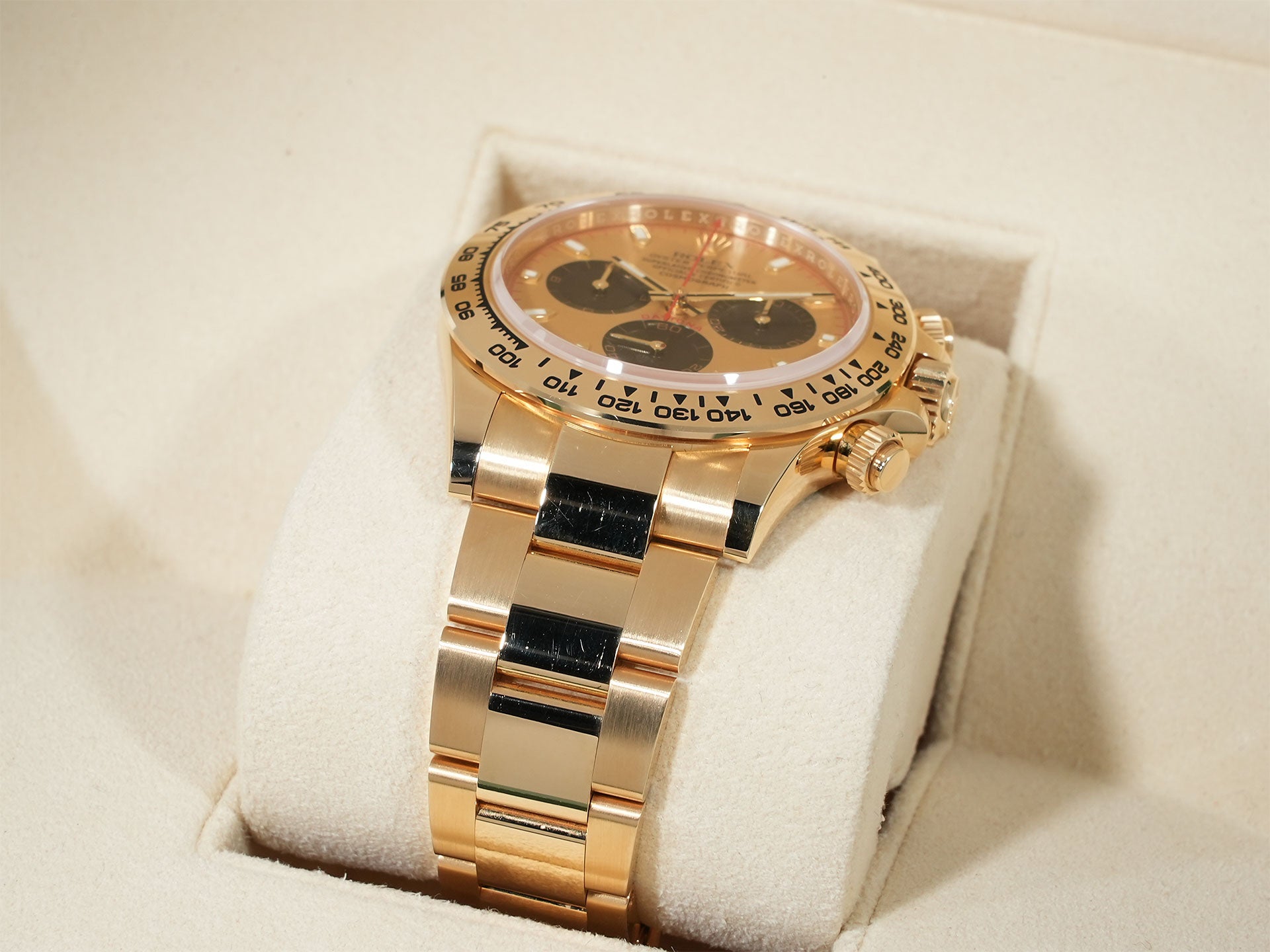 ロレックス デイトナ Ref.116508 イエローゴールド ゴールドxブラック文字盤 中古 87n3o7rb