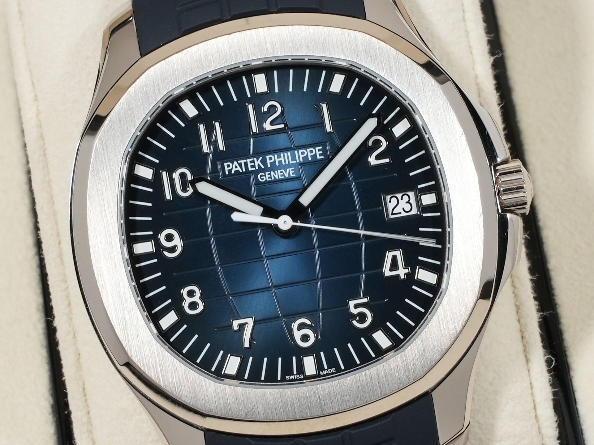 パテックフィリップ アクアノート Ref.5168G-001 ホワイトゴールド ミッドナイトブルー文字盤 中古 ymsch67p