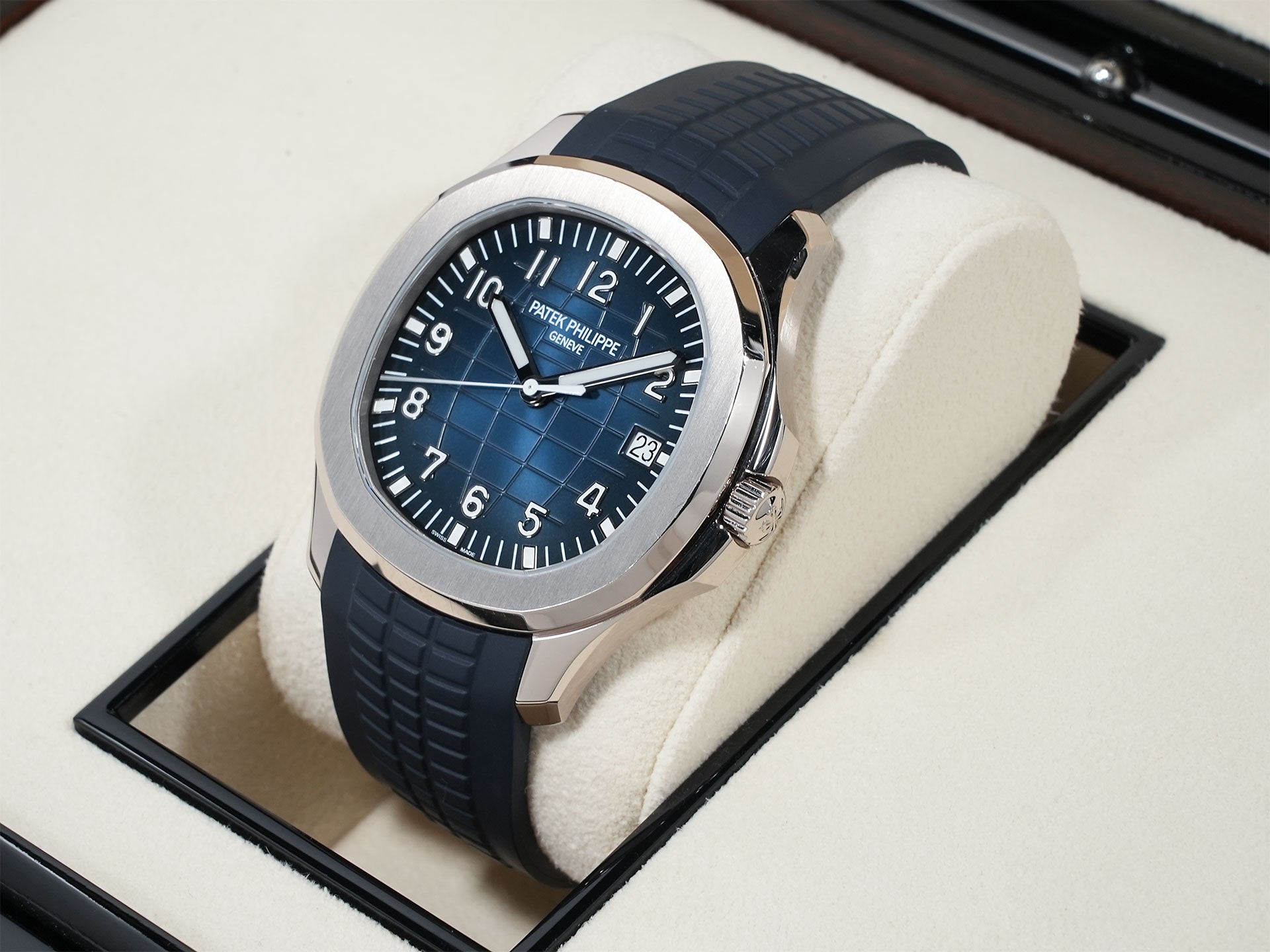 パテックフィリップ アクアノート Ref.5168G-001 ホワイトゴールド ミッドナイトブルー文字盤 中古 ymsch67p