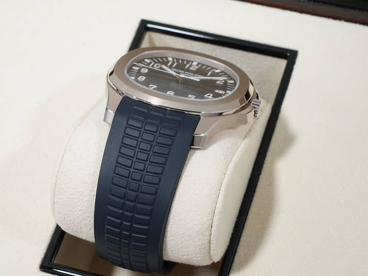 パテックフィリップ アクアノート Ref.5168G-001 ホワイトゴールド ミッドナイトブルー文字盤 中古 ymsch67p