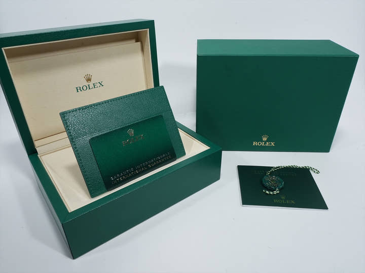 ロレックス デイトジャスト41 Ref.126300 ステンレススチール ブラック文字盤 オイスターブレスレット 美品 rz68jjt3