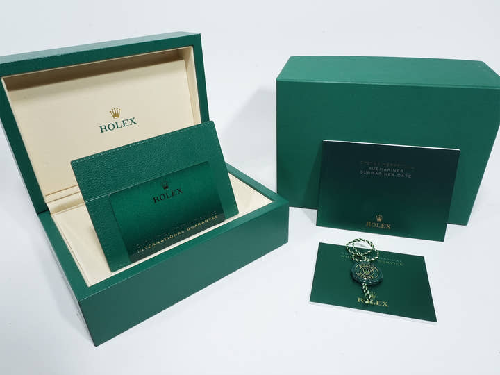 ロレックス サブマリーナー デイト Ref.126610LV ステンレススチール ブラック文字盤 未使用 t7h6sfp7