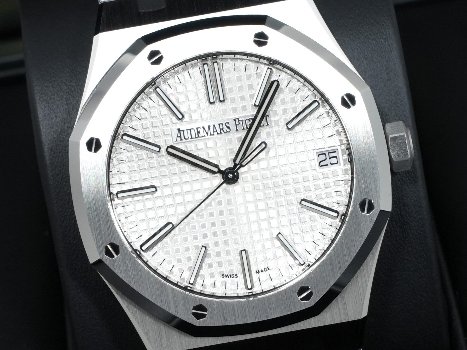 オーデマピゲ ロイヤルオーク 50周年記念 Ref.15510ST.OO.1320ST.03 ステンレススチール シルバー文字盤 未使用 dqve3s8b