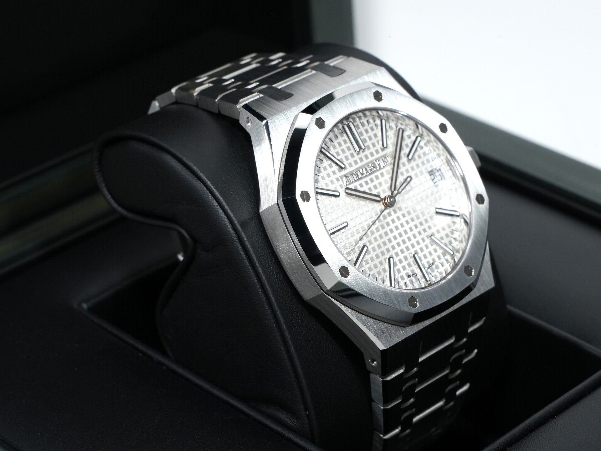 オーデマピゲ ロイヤルオーク 50周年記念 Ref.15510ST.OO.1320ST.03 ステンレススチール シルバー文字盤 未使用 dqve3s8b