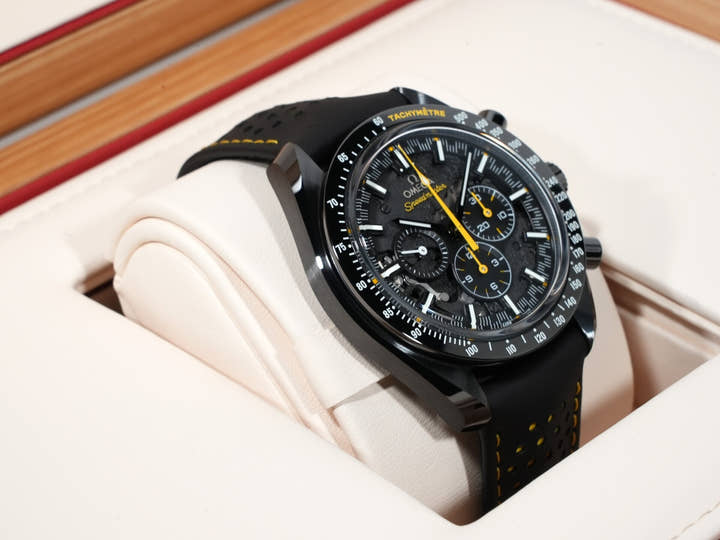 オメガ スピードマスター ダーク サイド オブ ザ ムーン クロノグラフ 44.25 MM Ref.311.92.44.30.01.001 ブラックセラミック スケルトン文字盤 未使用 42t4mi2t