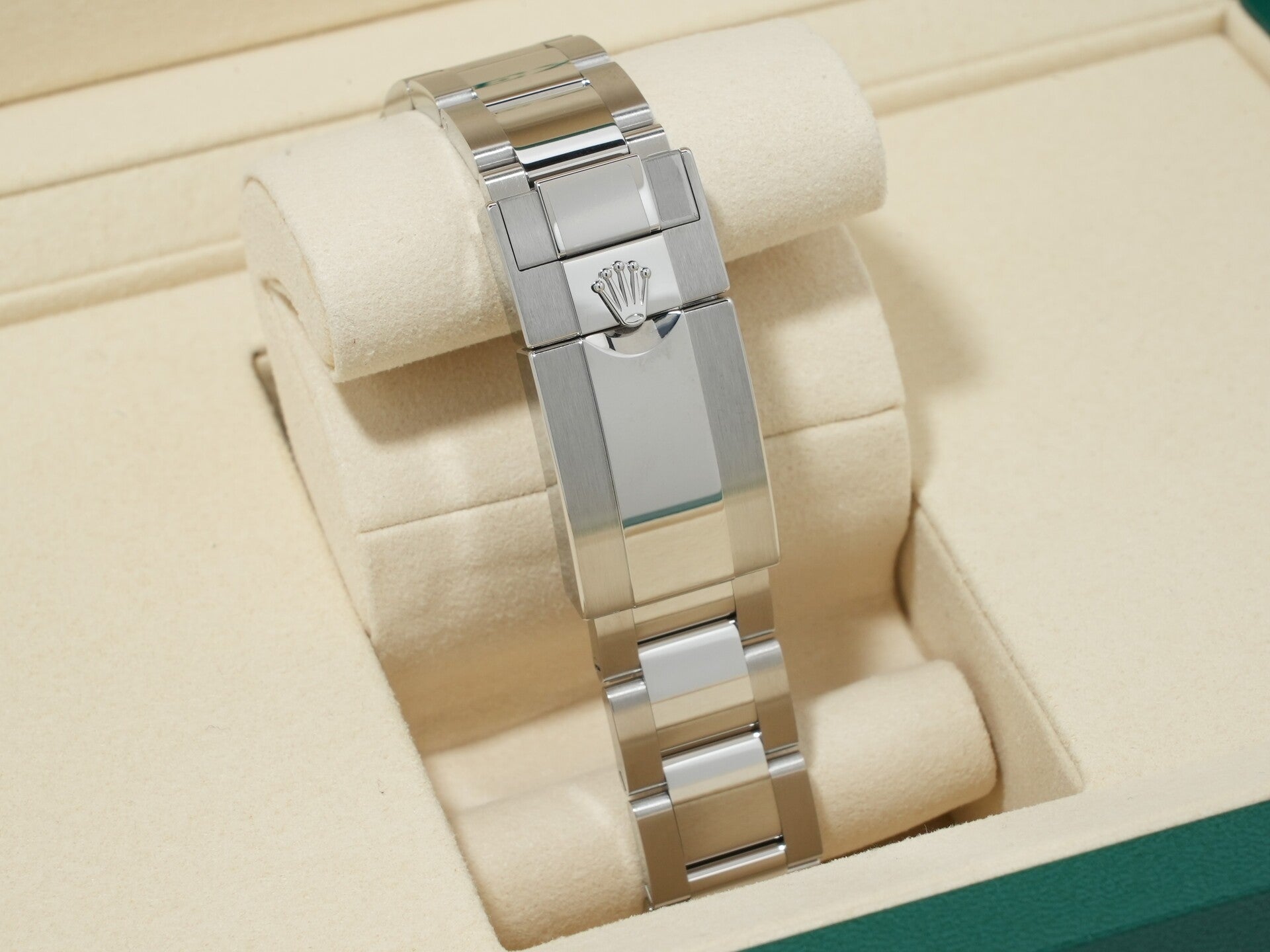 Rolex GMT-Master II Ref. 126710GRNR Stainless Steel Black Dial Oyster Bracelet Unused gc6wkczh