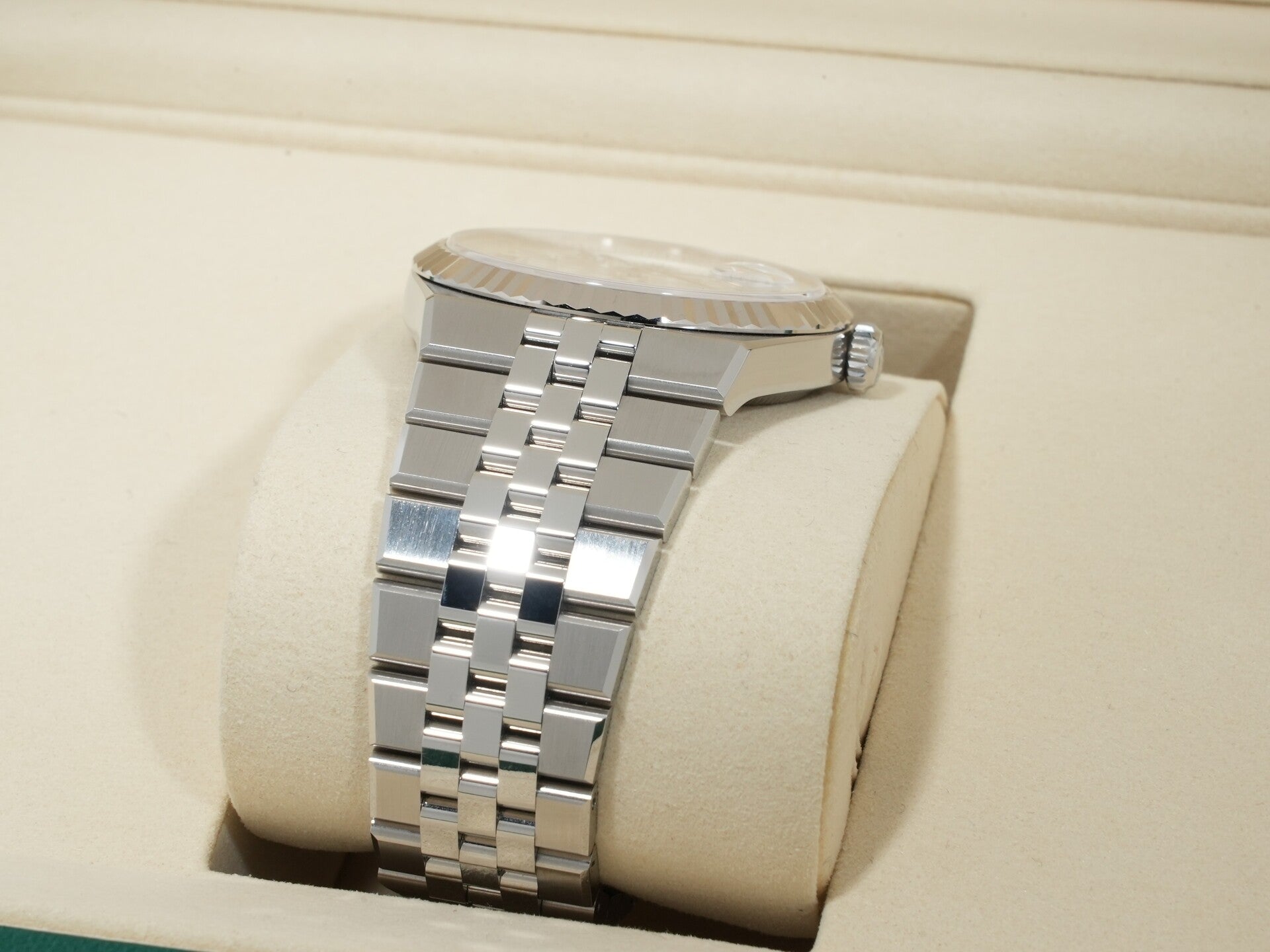 ロレックス ランドドゥエラー Ref.127334 ステンレススチール/ホワイトゴールド ホワイト文字盤 ジュビリーブレスレット 美品 kuin6fiy