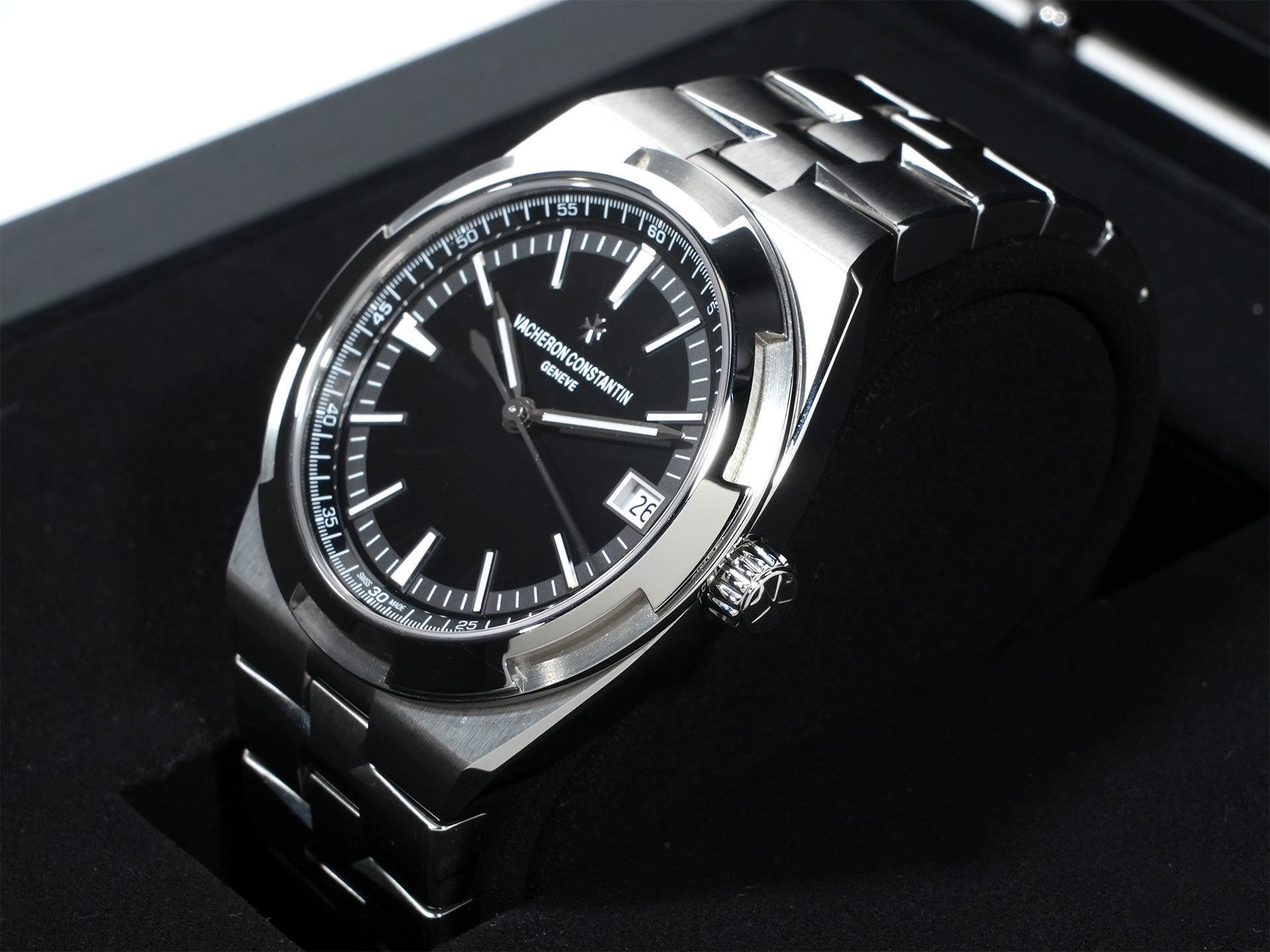 ヴァシュロンコンスタンタン オーヴァーシーズ Ref.4500V/110A-B483 ステンレススチール ブラック文字盤 美品 wjcw5v5a