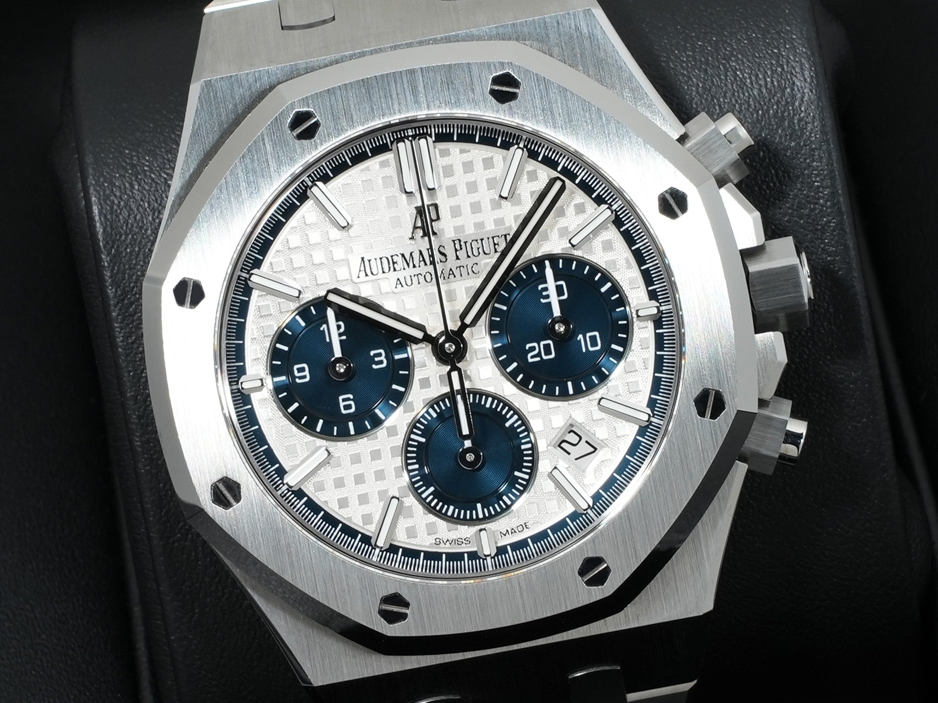 Audemars Piguet Royal Oak Chronograph Ref. 26315ST.OO.1256ST.01 Stainless Steel Silver Dial Unused vs88gb4t