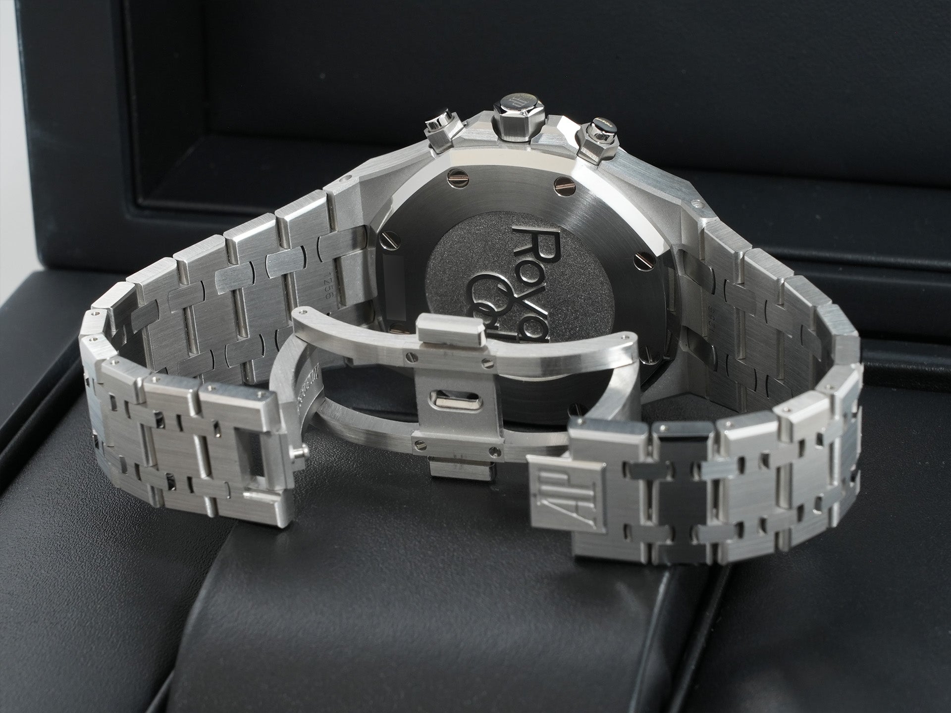 Audemars Piguet Royal Oak Chronograph Ref. 26315ST.OO.1256ST.01 Stainless Steel Silver Dial Unused vs88gb4t