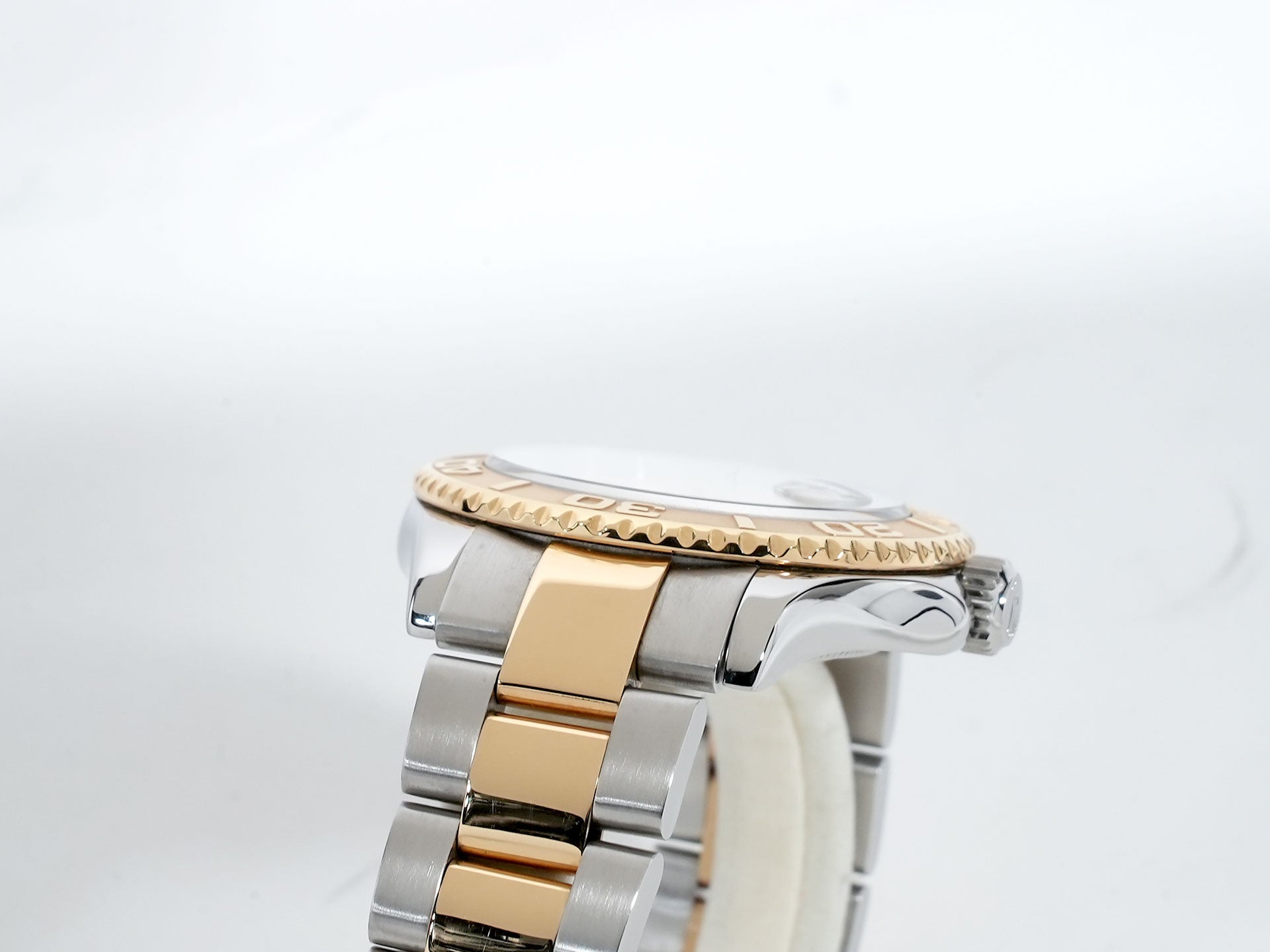 ロレックス ヨットマスター40 Ref.16623NGS ステンレススチール/イエローゴールド ホワイトシェルx3Pサファイア/8Pダイヤ文字盤 中古 awgj3z55