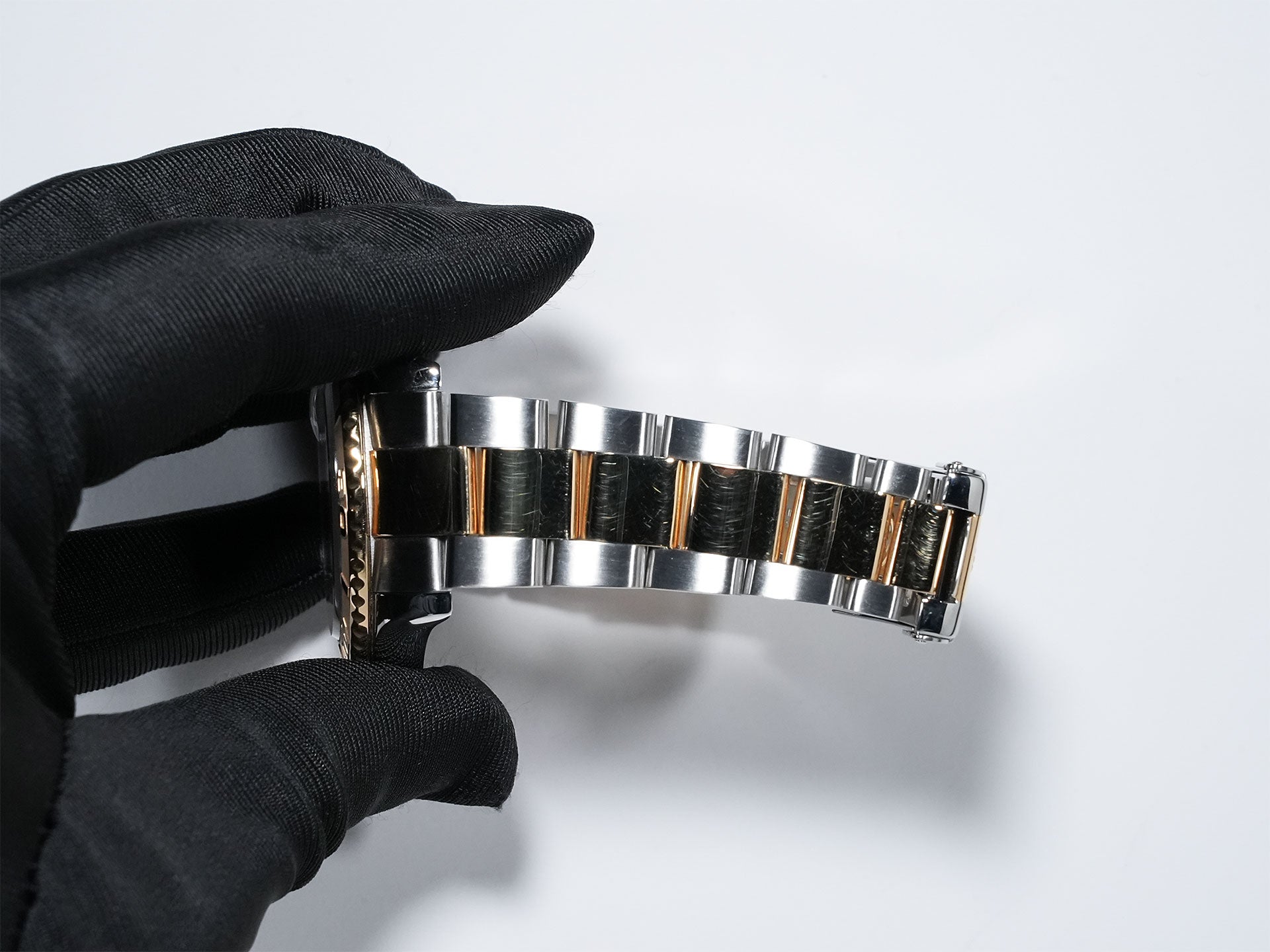 ロレックス ヨットマスター40 Ref.16623NGS ステンレススチール/イエローゴールド ホワイトシェルx3Pサファイア/8Pダイヤ文字盤 中古 awgj3z55