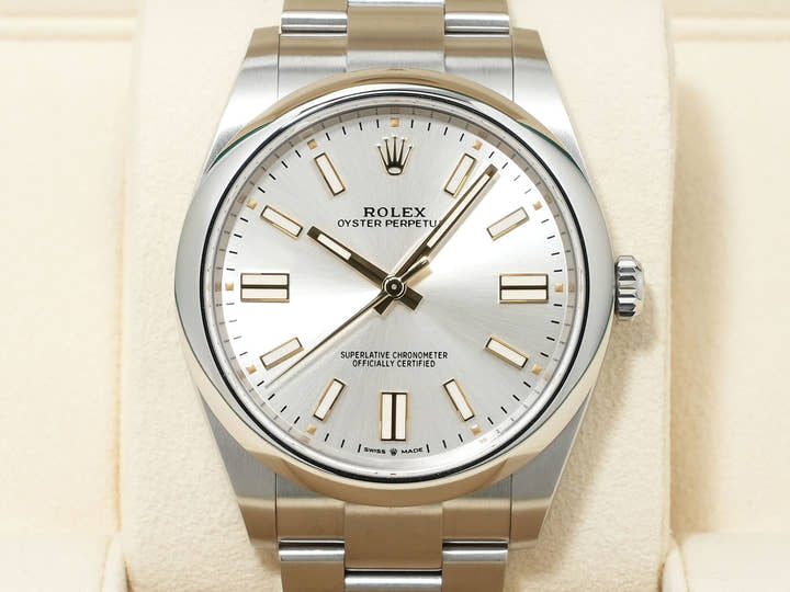 ロレックス オイスターパーペチュアル41 Ref.124300 ステンレススチール シルバー文字盤 極美品 tk6rcwty