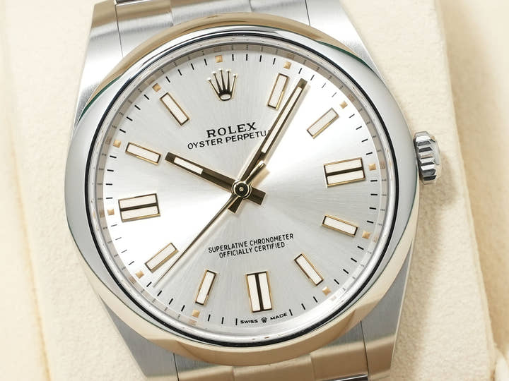 ロレックス オイスターパーペチュアル41 Ref.124300 ステンレススチール シルバー文字盤 極美品 tk6rcwty