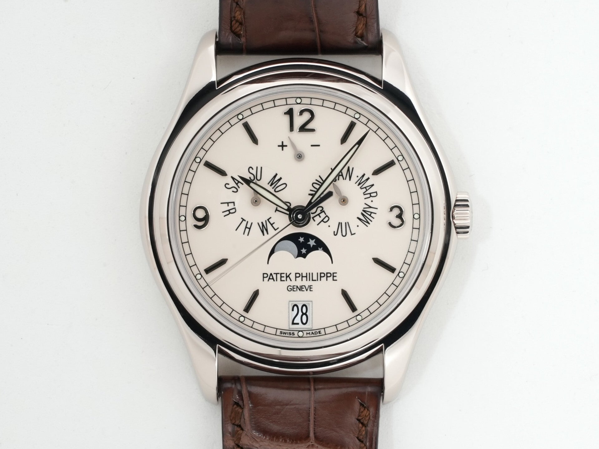 Patek Philippe Annual Calendar Moon Phase Ref. 5146G-001 White Gold Ivory Dial Excellent Condition hc4dofwo