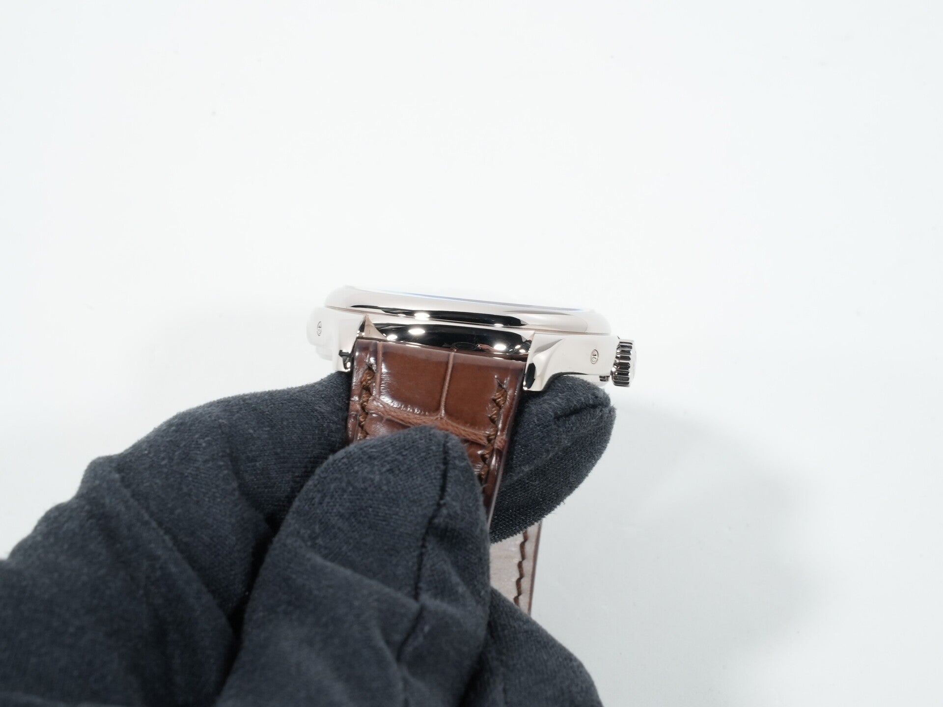 Patek Philippe Annual Calendar Moon Phase Ref. 5146G-001 White Gold Ivory Dial Excellent Condition hc4dofwo