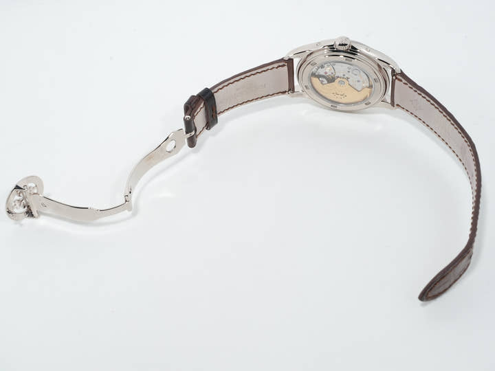 Patek Philippe Annual Calendar Moon Phase Ref. 5146G-001 White Gold Ivory Dial Excellent Condition hc4dofwo