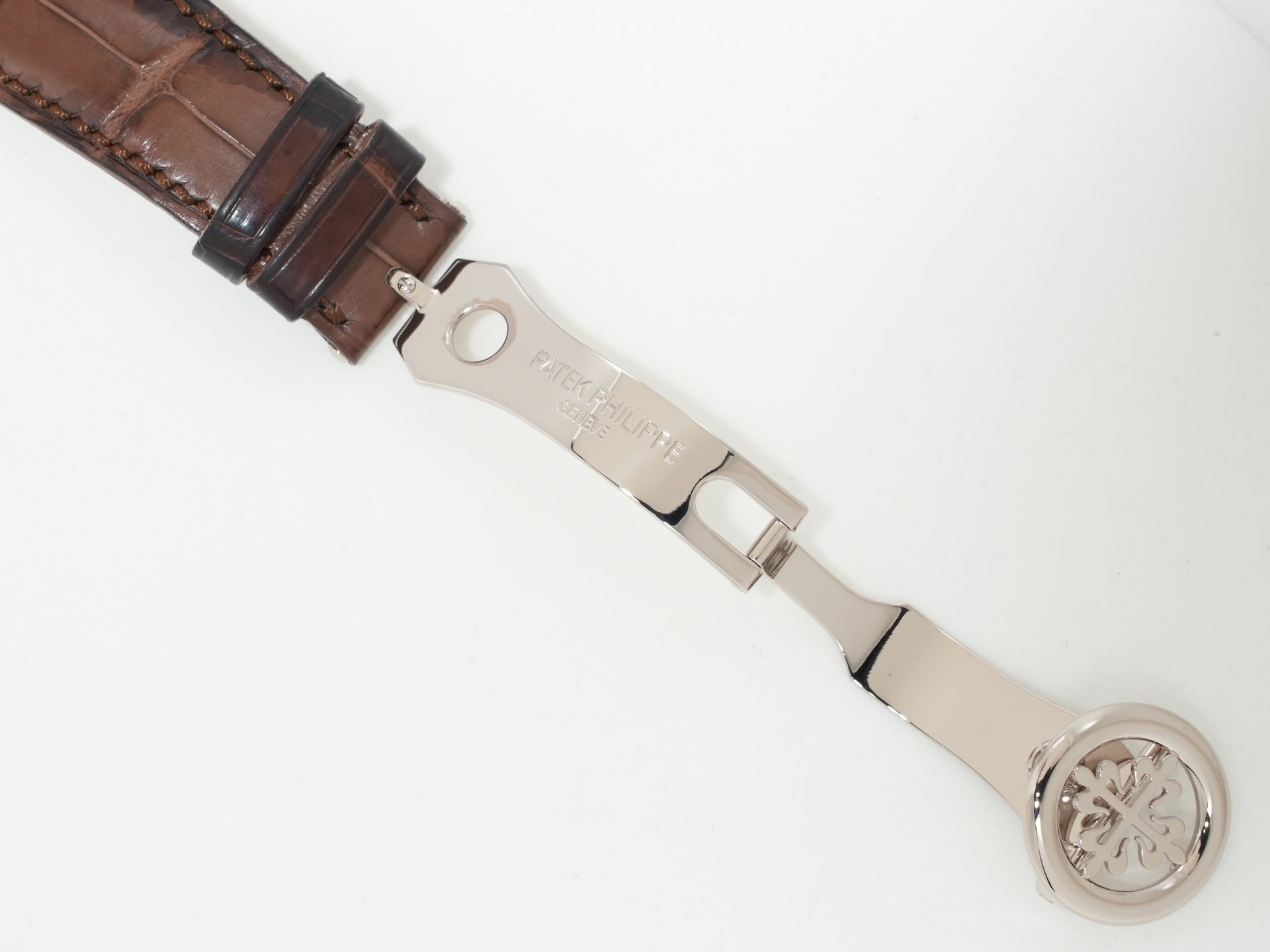 Patek Philippe Annual Calendar Moon Phase Ref. 5146G-001 White Gold Ivory Dial Excellent Condition hc4dofwo