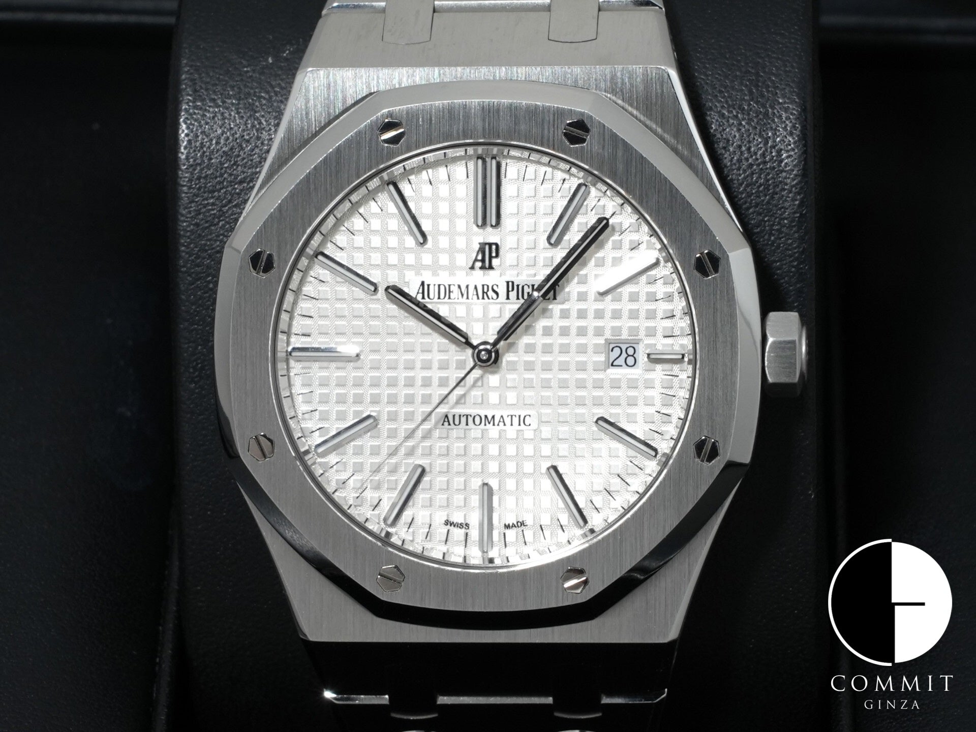 オーデマピゲ ロイヤルオーク Ref.15400ST.OO.1220ST.02 ステンレススチール シルバー文字盤 美中古 dieuem95