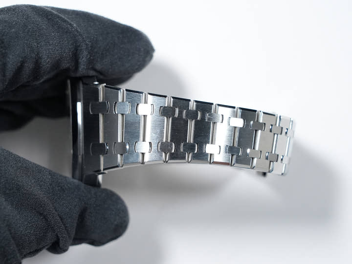 オーデマピゲ ロイヤルオーク Ref.15400ST.OO.1220ST.02 ステンレススチール シルバー文字盤 美中古 dieuem95