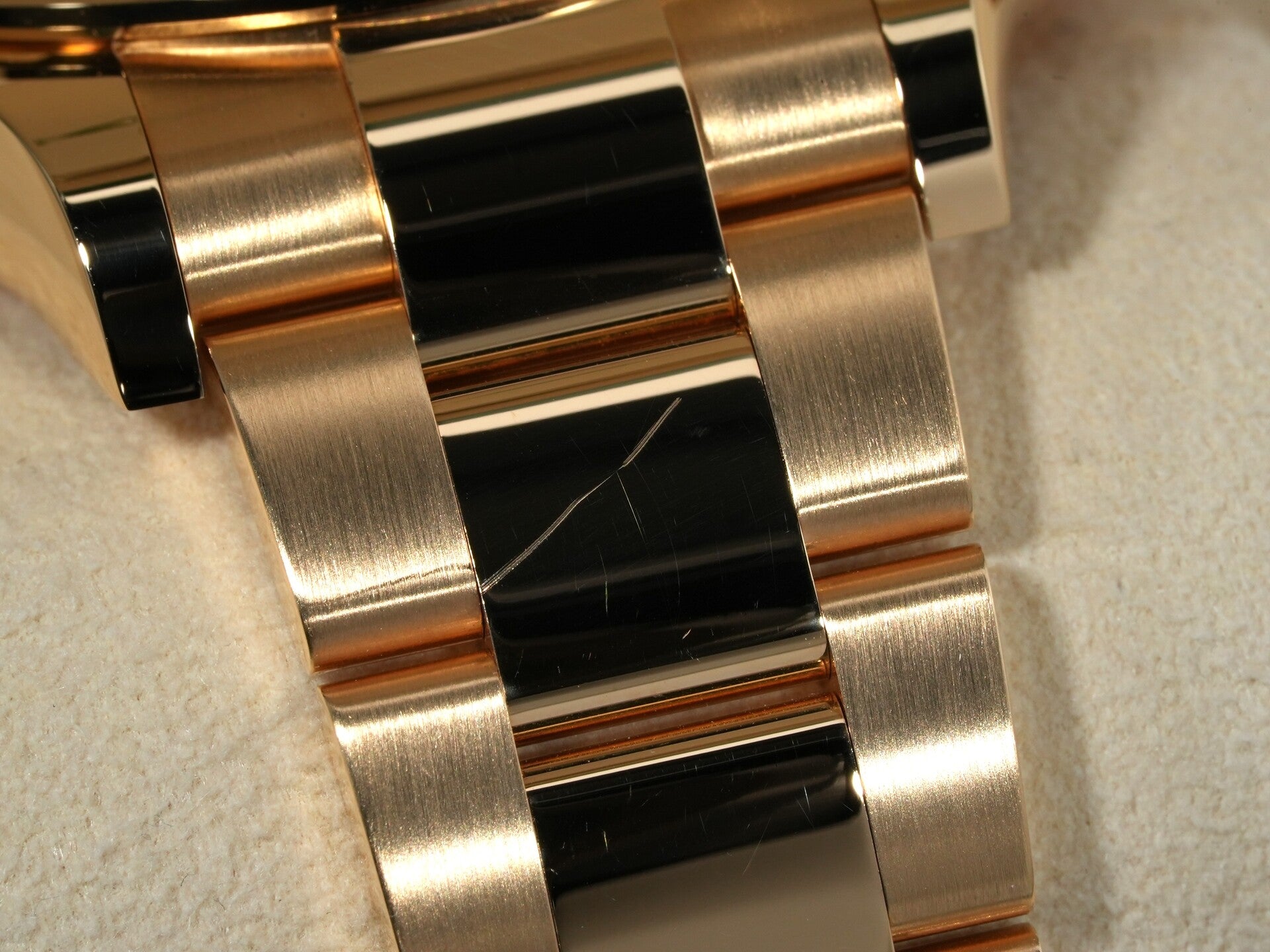 ロレックス デイトナ Ref.126508 イエローゴールド ゴールデンxブライトブラック文字盤 中古 a4sf4c4s