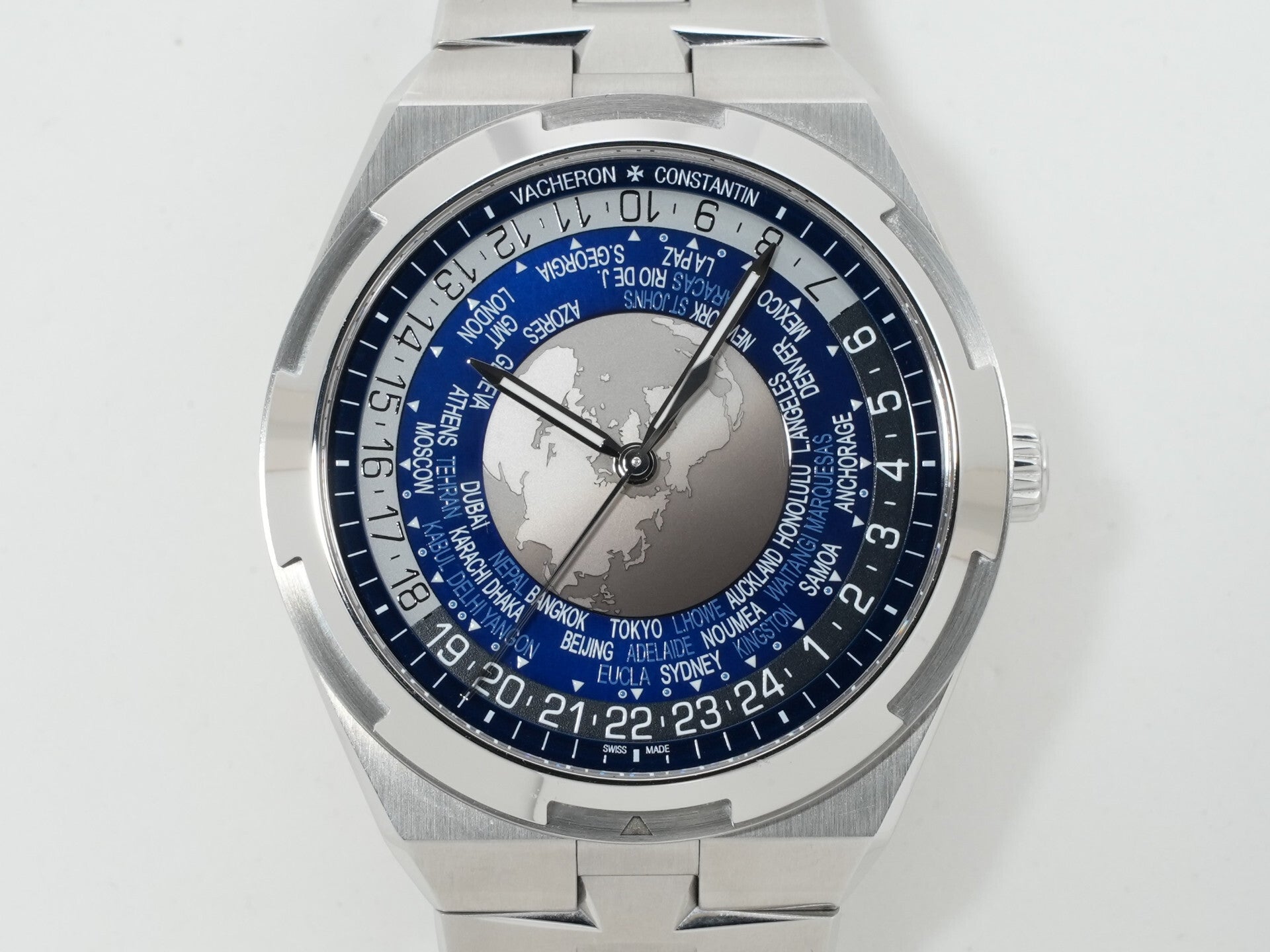 Vacheron Constantin Overseas World Time Ref. 7700V/110A-B172 Stainless Steel Blue Dial Pre-owned ehns22ay