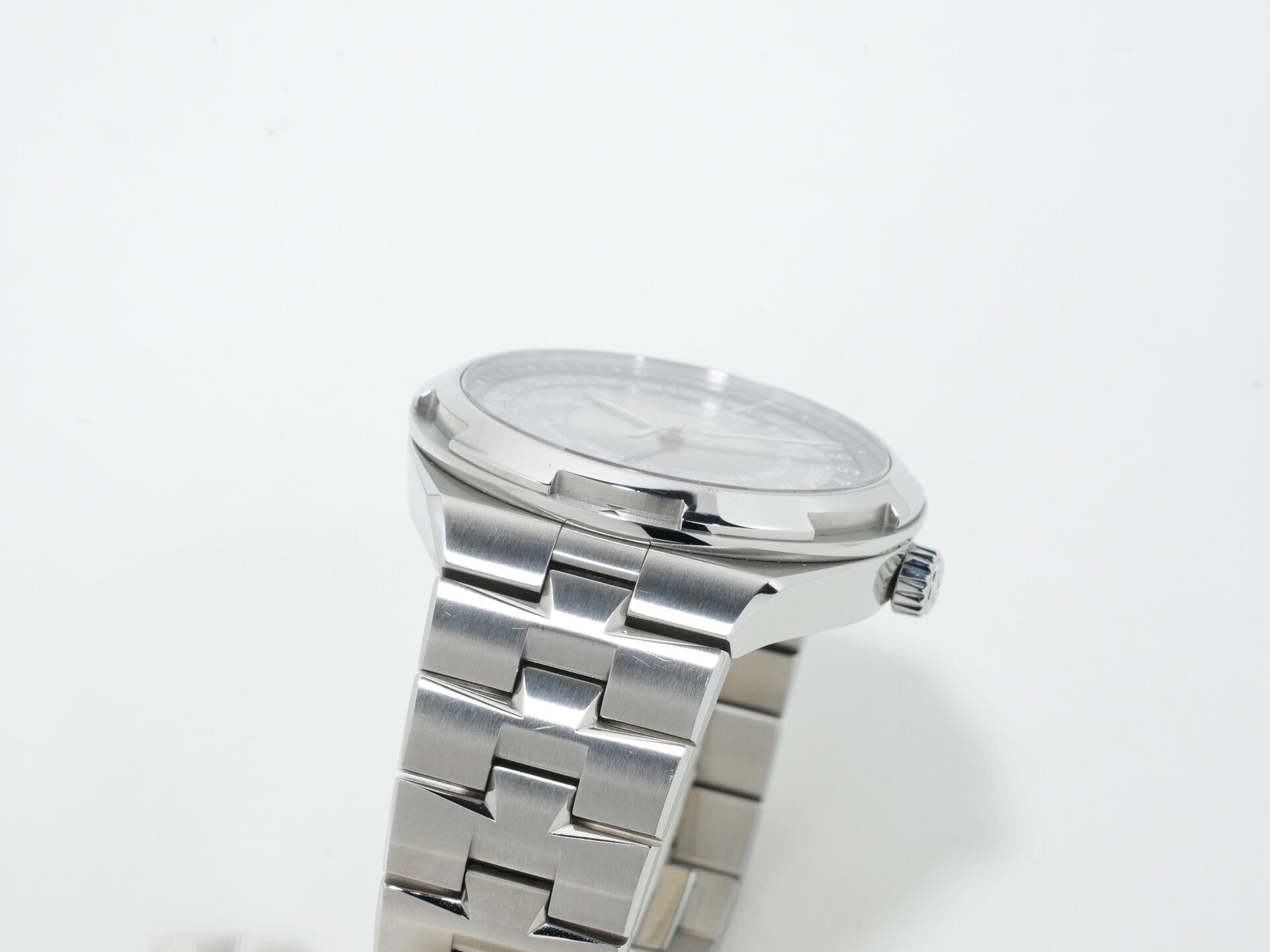 Vacheron Constantin Overseas World Time Ref. 7700V/110A-B172 Stainless Steel Blue Dial Pre-owned ehns22ay