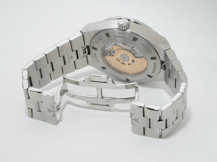 Vacheron Constantin Overseas World Time Ref. 7700V/110A-B172 Stainless Steel Blue Dial Pre-owned ehns22ay