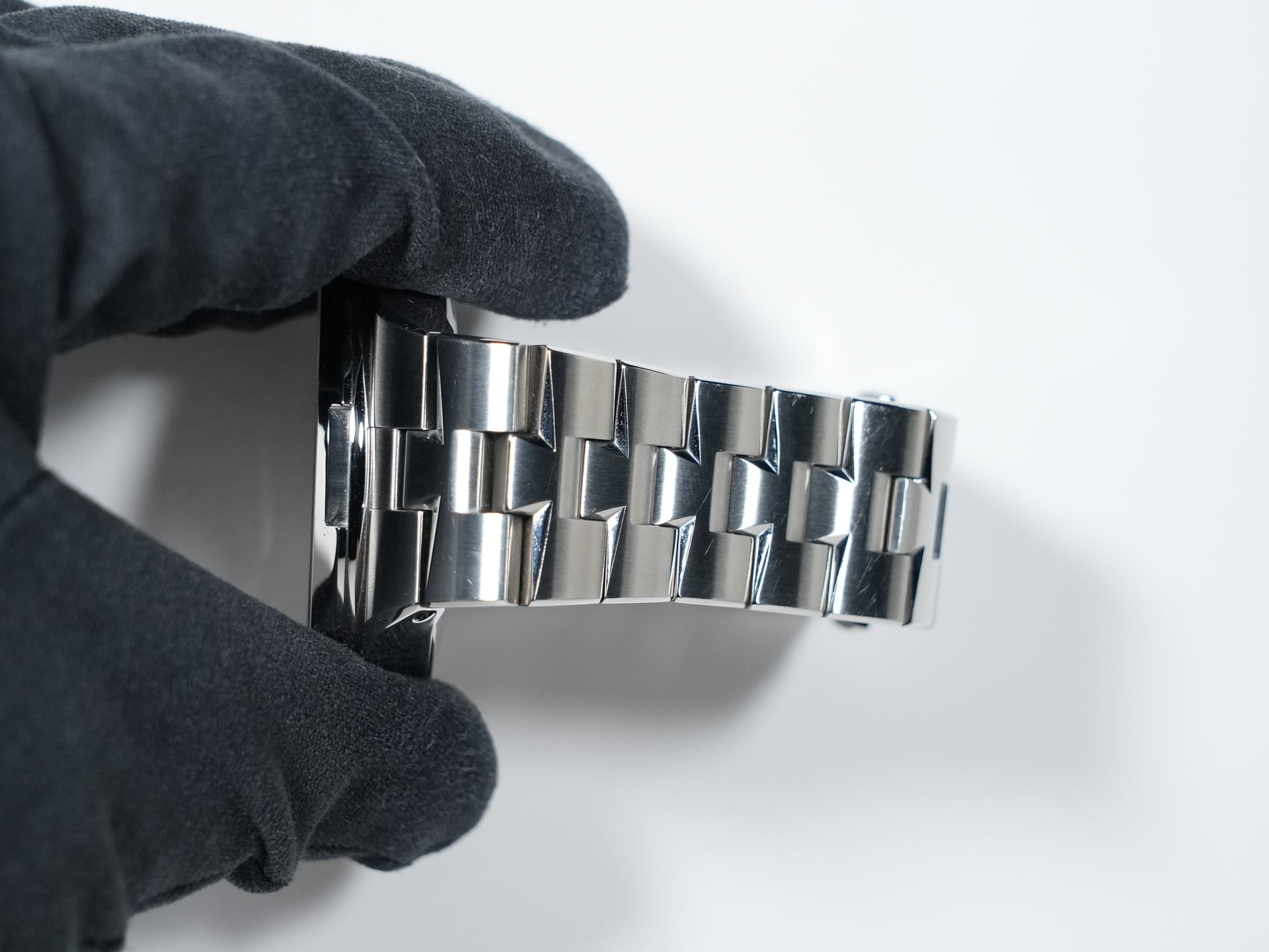 Vacheron Constantin Overseas World Time Ref. 7700V/110A-B172 Stainless Steel Blue Dial Pre-owned ehns22ay