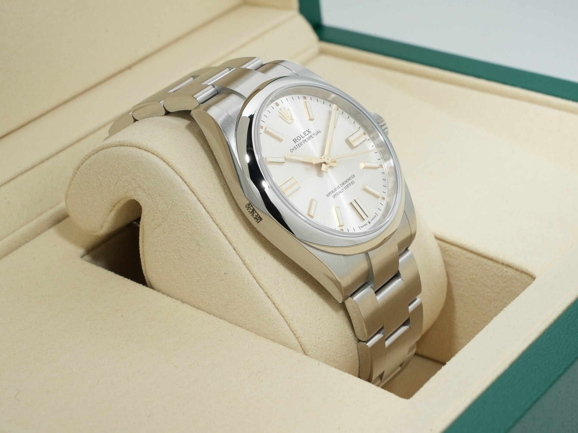 ロレックス オイスターパーペチュアル41 Ref.134300 ステンレススチール シルバー文字盤 未使用 w2e8qjda