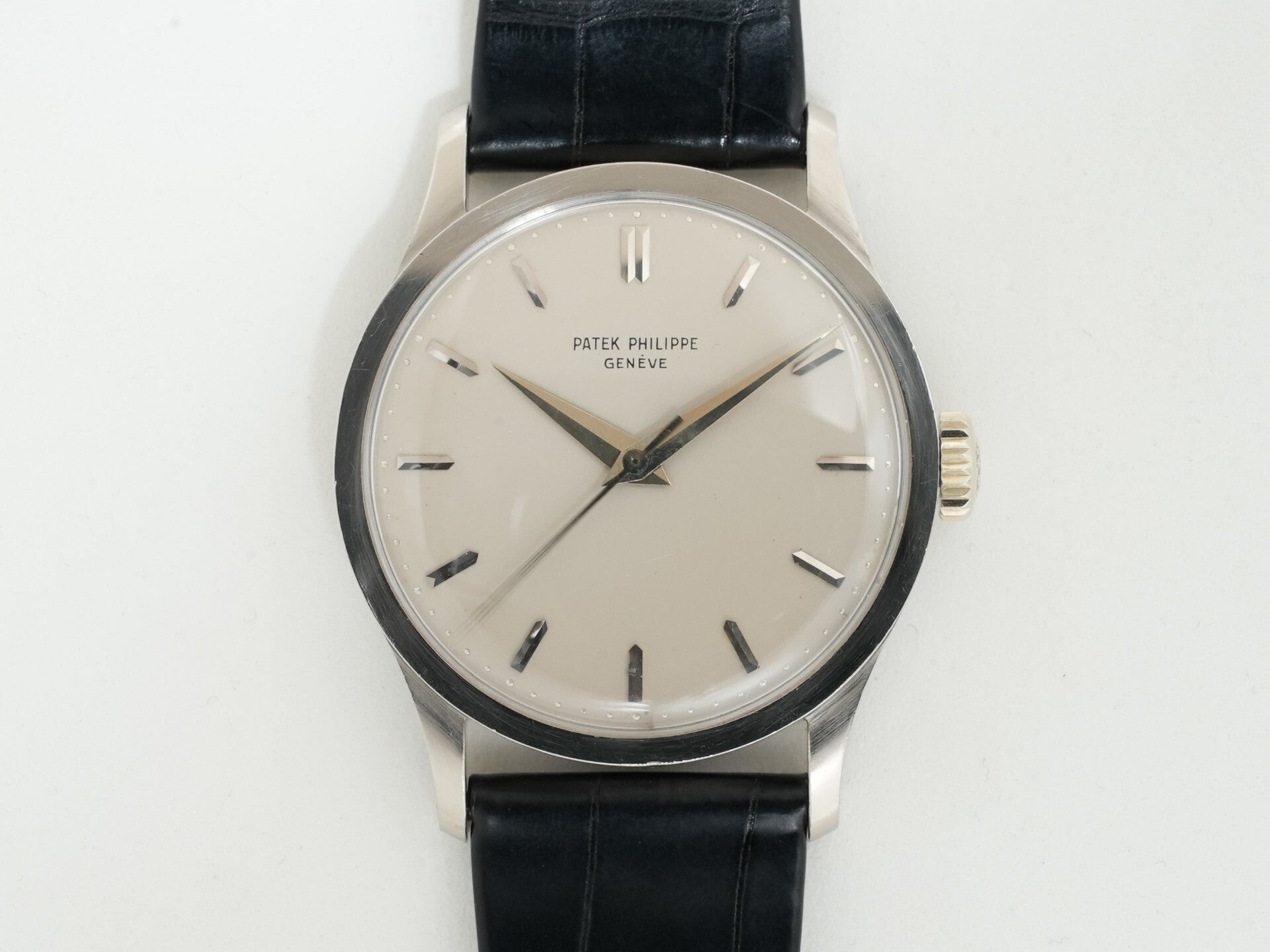 パテックフィリップ カラトラバ Ref.570 ホワイトゴールド シルバー文字盤 中古 e3bqmtw6