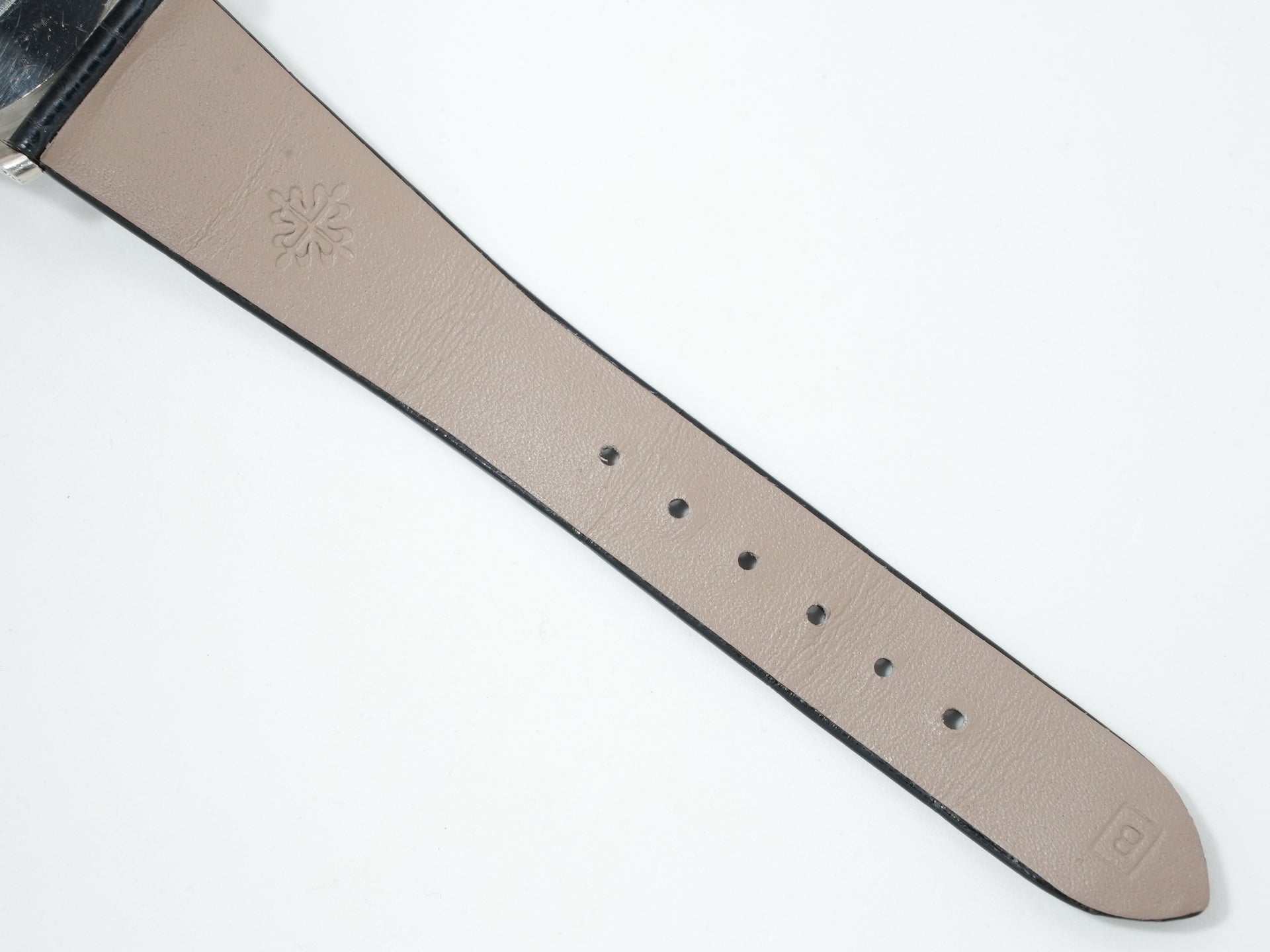 パテックフィリップ カラトラバ Ref.570 ホワイトゴールド シルバー文字盤 中古 e3bqmtw6