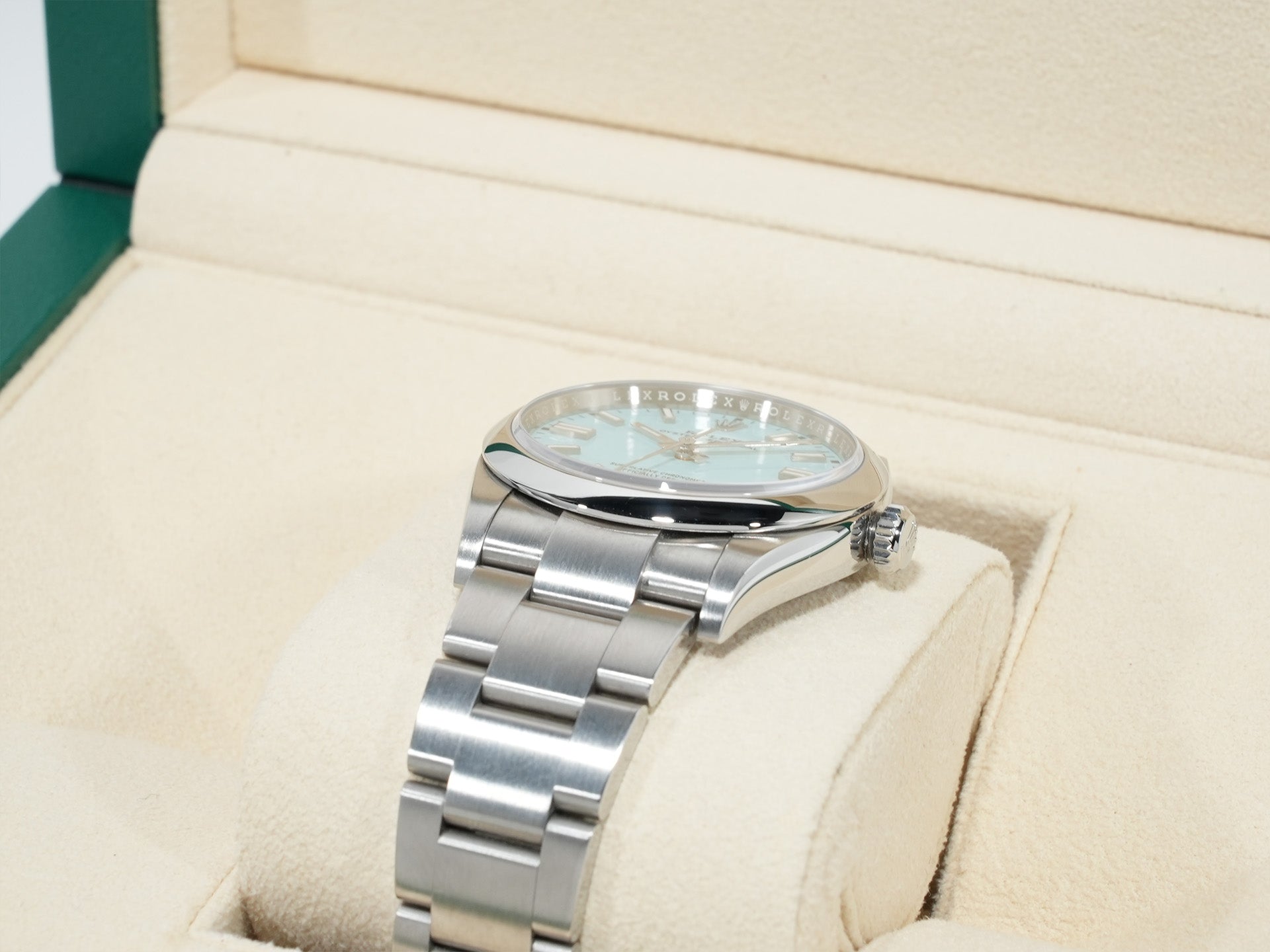 Rolex Oyster Perpetual 36 Ref. 126000 Stainless Steel Turquoise Dial Pre-owned 7iu9gdh6