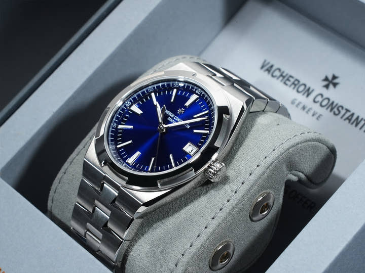 Vacheron Constantin Overseas Automatic Ref. 4520V/210A-B128 Stainless Steel Blue Dial Unused fgait6mf