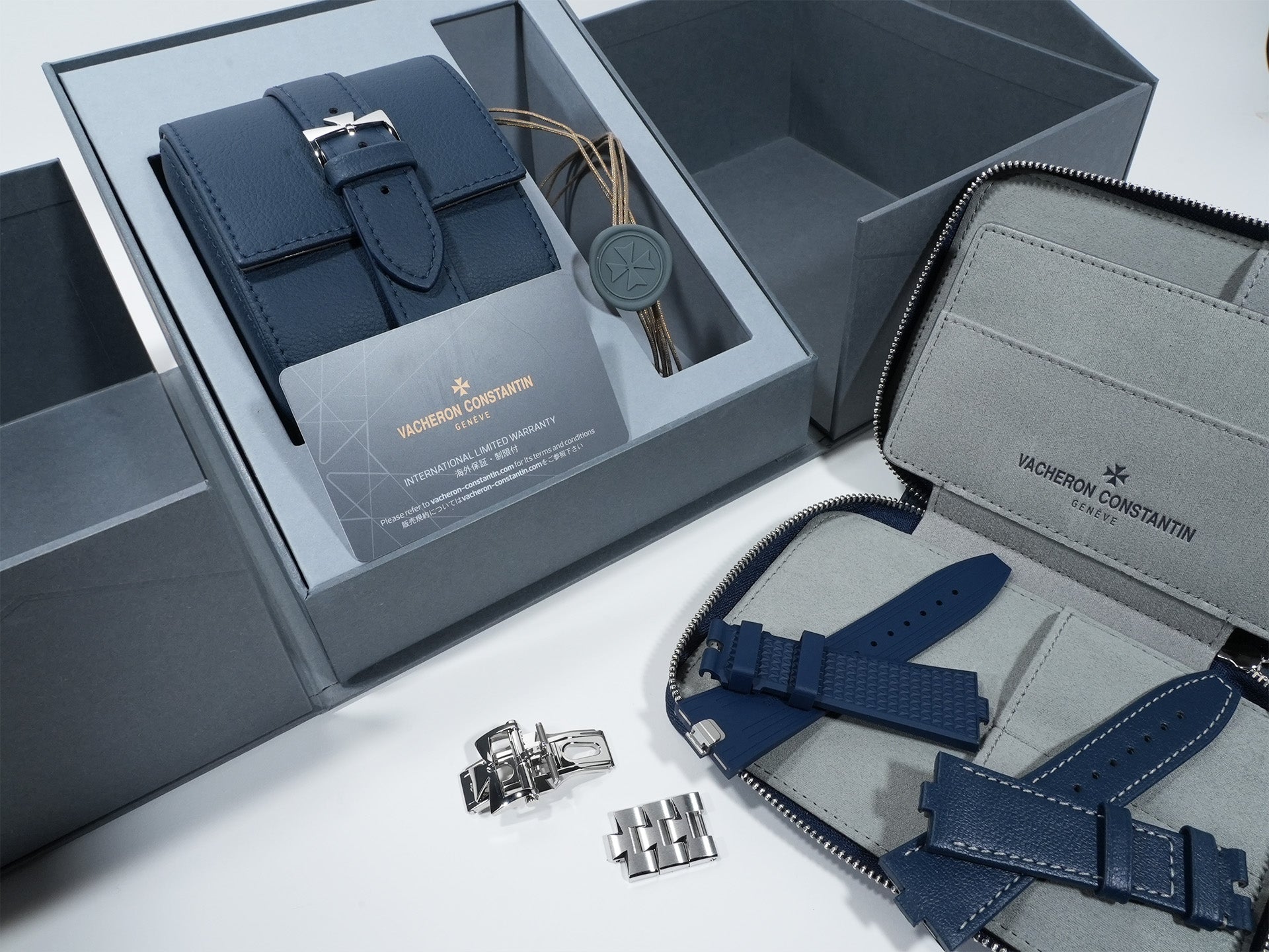 Vacheron Constantin Overseas Automatic Ref. 4520V/210A-B128 Stainless Steel Blue Dial Unused fgait6mf