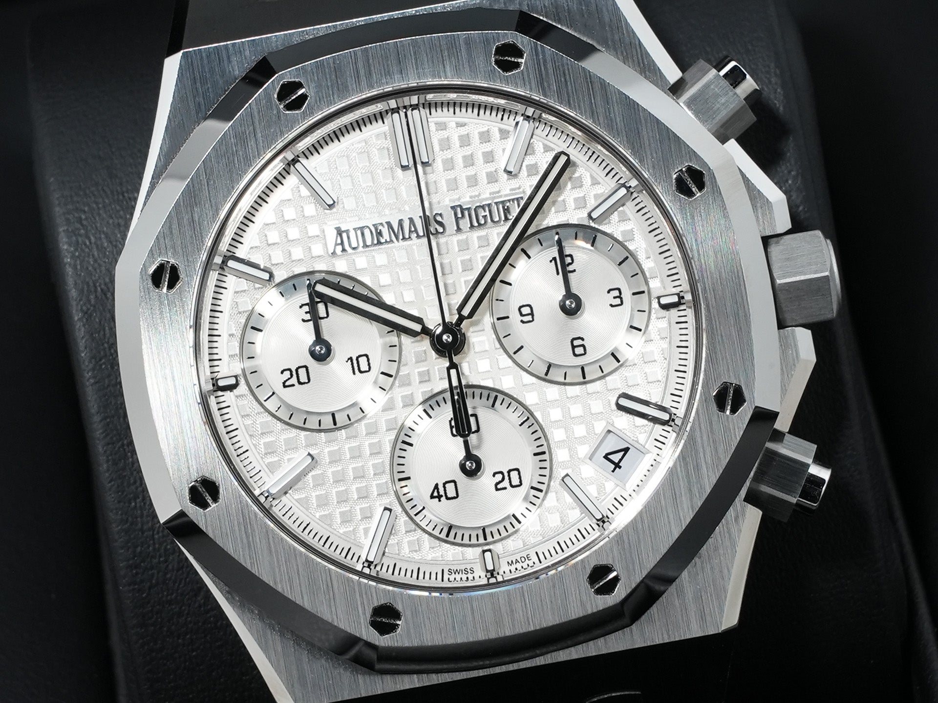 Audemars Piguet Royal Oak Chronograph 50th Anniversary Ref. 26240ST.OO.1320ST.03 Stainless Steel Silver Dial Excellent Condition khidbyrv