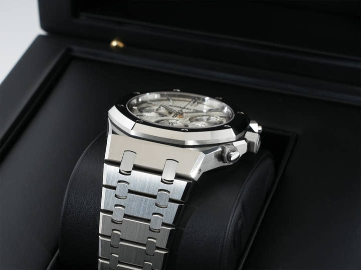 Audemars Piguet Royal Oak Chronograph 50th Anniversary Ref. 26240ST.OO.1320ST.03 Stainless Steel Silver Dial Excellent Condition khidbyrv