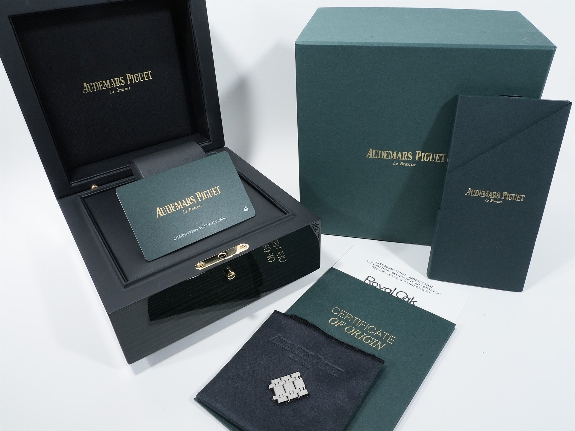 Audemars Piguet Royal Oak Chronograph 50th Anniversary Ref. 26240ST.OO.1320ST.03 Stainless Steel Silver Dial Excellent Condition khidbyrv