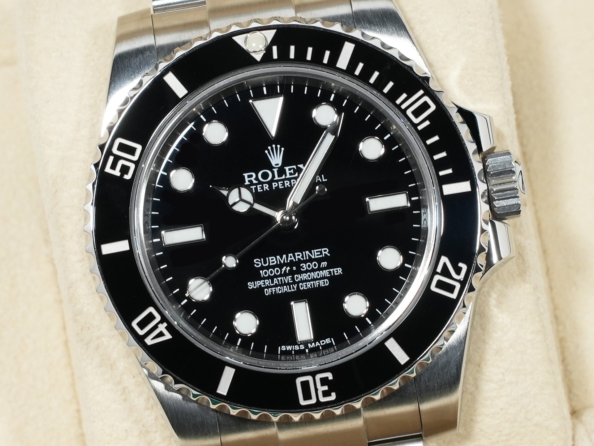Rolex Submariner No Date Ref. 114060 Stainless Steel Black Dial Pre-owned izmidpm9