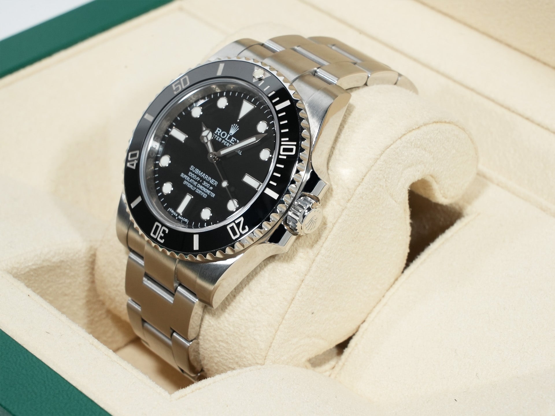 Rolex Submariner No Date Ref. 114060 Stainless Steel Black Dial Pre-owned izmidpm9